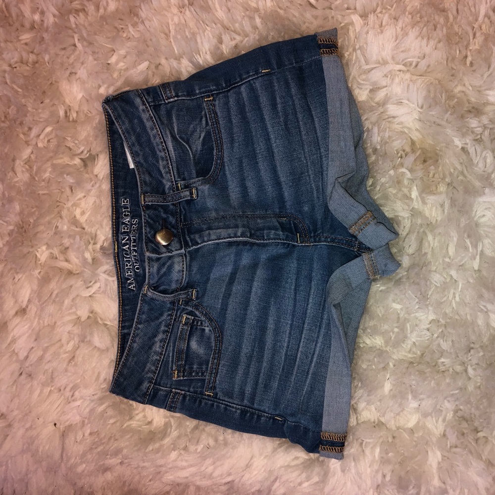 AMERICAN EAGLE high rise shorts